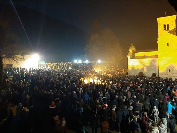 Народ се роди! Зашто Срби у Црној Гори имају до сада невиђене протесте у свету Народ се роди! Зашто Срби у Црној Гори имају до сада невиђене протесте у свету - Sputnik Србија