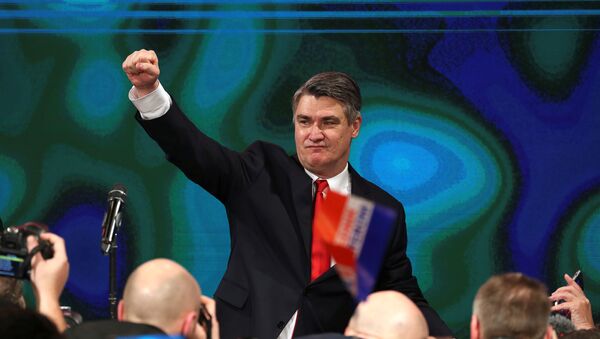 Novoizabrani predsednik Hrvatske Zoran Milanović slavi pobedu na predsedničkim izborima u Zagrebu - Sputnik Srbija