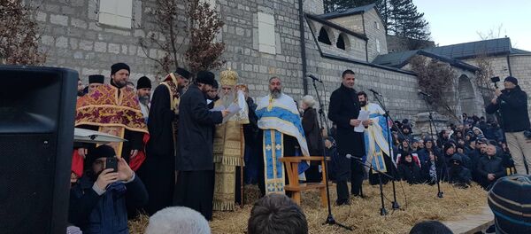 Паљење бадњака на Цетињу Паљење бадњака на Цетињу - Sputnik Србија