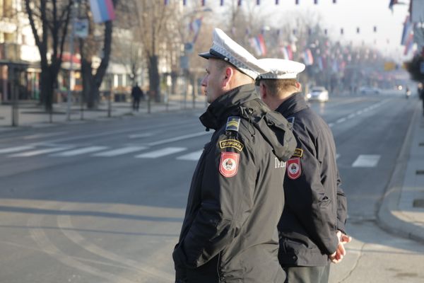 Српска уз помоћ Србије бије битку против опасне пошасти Српска уз помоћ Србије бије битку против опасне пошасти - Sputnik Србија