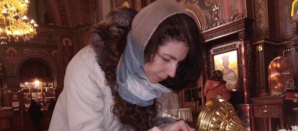 Верници у Вазнесењској цркви. - Sputnik Србија