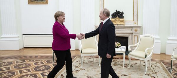 Владимир Путин и Ангела Меркел Владимир Путин и Ангела Меркел - Sputnik Србија
