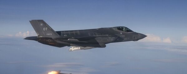 Амерички војни авион Ф-35А Лајтнинг II Амерички војни авион Ф-35А Лајтнинг II - Sputnik Србија