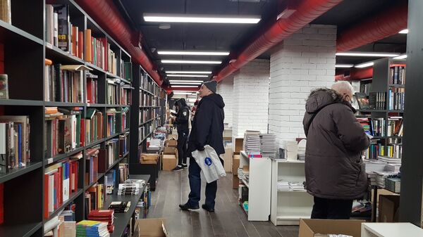 Falanster - moskovska knjižara koja prodaje srpske knjige - Sputnik Srbija