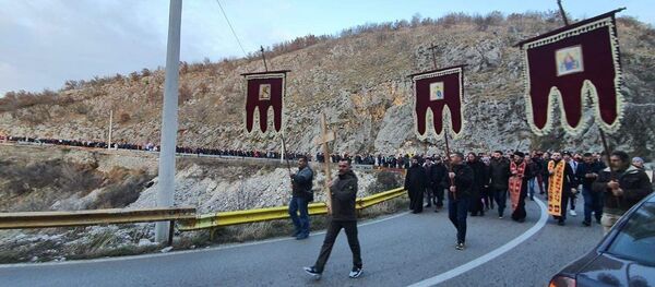 Kuči idu na litiju - Sputnik Srbija