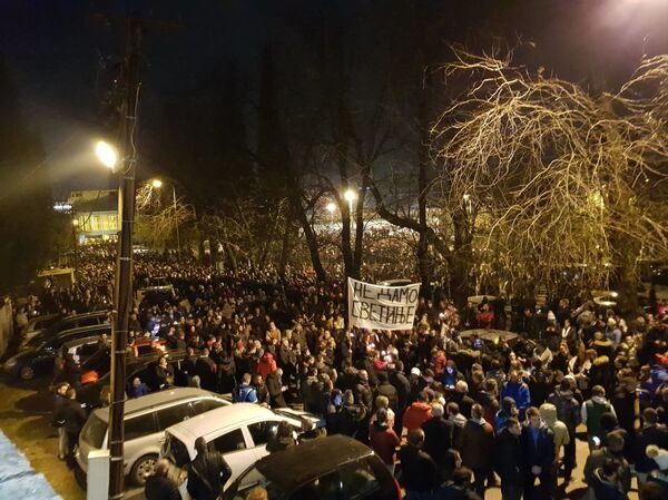 Догађај какав не памти Подгорица: Десетине хиљада људи брани своје светиње /видео, фото/ Догађај какав не памти Подгорица: Десетине хиљада људи брани своје светиње /видео, фото/ - Sputnik Србија