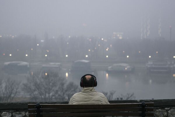 Ne vidi se prst pred nosom: Magla i smog progutali srpsku prestonicu /foto/ Ne vidi se prst pred nosom: Magla i smog progutali srpsku prestonicu /foto/ - Sputnik Srbija