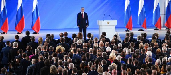 Ruski predsednik Vladimir Putin pred poslanicima Federalne skupštine Ruski predsednik Vladimir Putin pred poslanicima Federalne skupštine - Sputnik Srbija
