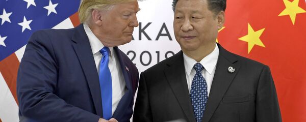 Predsednici SAD i Kine, Donald Tramp i Si Đinping, na marginama Samita G20 u Osaki Predsednici SAD i Kine, Donald Tramp i Si Đinping, na marginama Samita G20 u Osaki - Sputnik Srbija