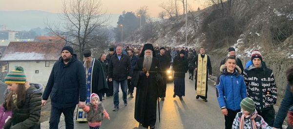 Владика Јоаникије предводи литију у Беранама Владика Јоаникије предводи литију у Беранама - Sputnik Србија