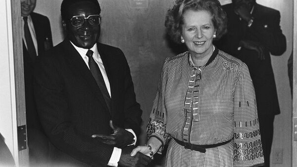 Robert Mugabe i Margaret Tačer. - Sputnik Srbija