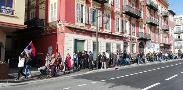 Срби први пут пливали за часни крст у Француској — послали поруку за Црну Гору /видео/ Срби први пут пливали за часни крст у Француској — послали поруку за Црну Гору /видео/ - Sputnik Србија