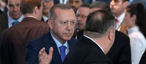 Реџеп Тајип Ердоган и Мајк Помпео на конференцији у Берлину - Sputnik Србија