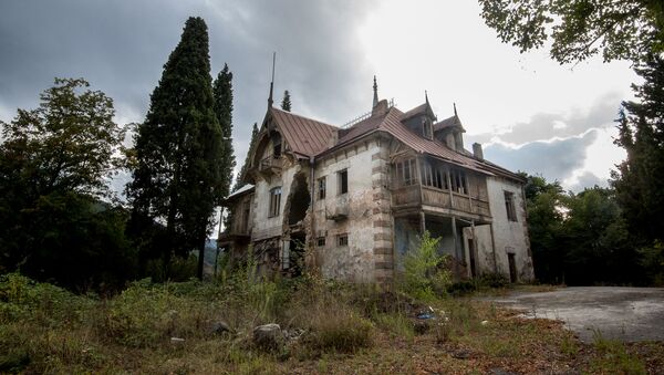Napušteni dvorac filantropa Mihaila Aramjanca u Jermeniji - Sputnik Srbija