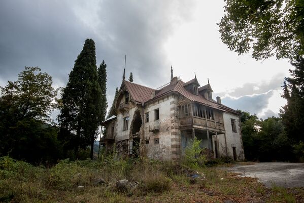 Napušteni dvorac filantropa Mihaila Aramjanca u Jermeniji - Sputnik Srbija