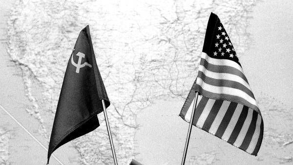 Zastave Sjedinjenih Američkih Država i Sovjetskog Saveza - Sputnik Srbija