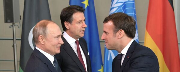 Председник Русије Владимир Путин и председник Француске Емануел Макрон - Sputnik Србија