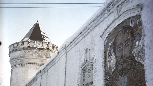 Мозаични портрет Семјона Ремезова на зиду западног зида софијског суда тоболског Кремља. - Sputnik Србија