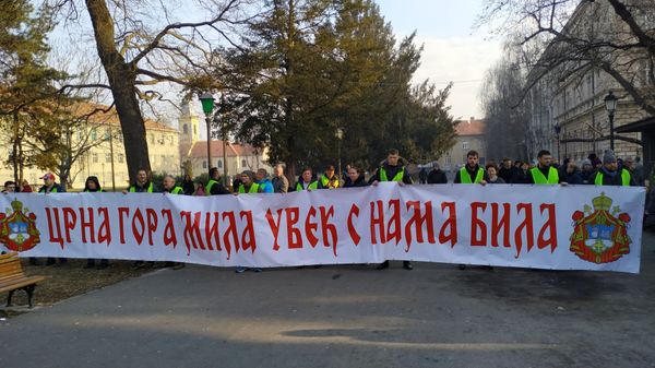 Звона у Београду: Хиљаде грађана у литији за одбрану српских светиња /фото, видео/ - Sputnik Србија