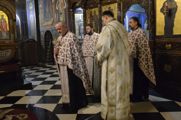 Више стотина верника из целе Словеније: Први молебан за Србе у Црној Гори /фото/ - Sputnik Србија