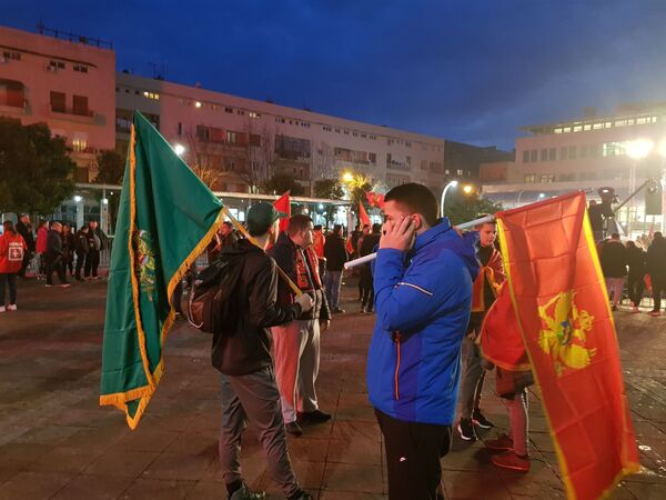 „Црногорске патриоте“ марширају по Цетињу: Следи ли хаос? „Црногорске патриоте“ марширају по Цетињу: Следи ли хаос? - Sputnik Србија