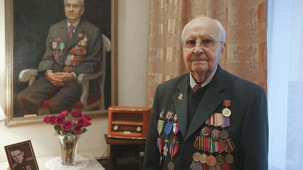 Војник Црвене армије, који је учествовао у ослобађању Аушвица, војни ветеран Иван Мартинушкин - Sputnik Србија