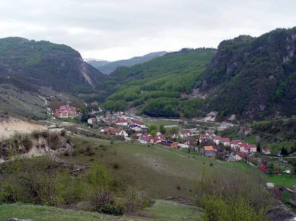 За предсједника општине Шавник дошао човек из ДПС-а предан Богу и светосављу За предсједника општине Шавник дошао човек из ДПС-а предан Богу и светосављу - Sputnik Србија