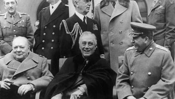 Конференција на Јалти - Винстон Черчил, Френклин Рузвлет и Јосиф Стаљин - Sputnik Србија