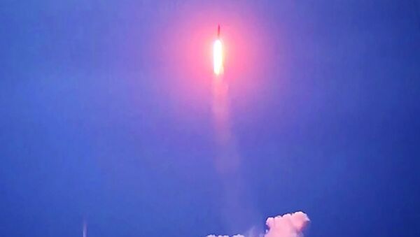 Пуск баллистической ракеты «Синева» с борта РПКСН «Верхотурье» - Sputnik Србија