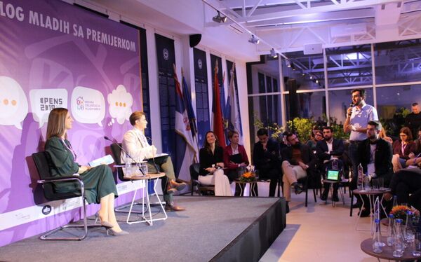 За младе у Србији 50.000 станова — 400 евра квадрат? За младе у Србији 50.000 станова — 400 евра квадрат? - Sputnik Србија