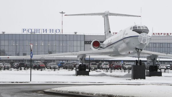 Аеродром у Тјуменској области на који су слетели држављани Русије евакуисани из кинеског Вухана због епидемије коронавируса - Sputnik Србија