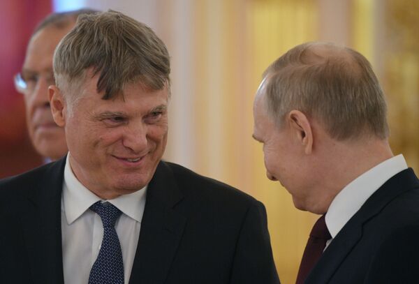 Putin Lazanskom: Zalažemo se da se pitanje Kosova reši u okviru Rezolucije 1244 /foto, video/ Putin Lazanskom: Zalažemo se da se pitanje Kosova reši u okviru Rezolucije 1244 /foto, video/ - Sputnik Srbija
