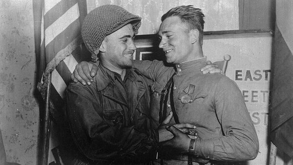 Susret sovjetskih i američkih vojnika na Elbi, Drugi svetski rat - Sputnik Srbija
