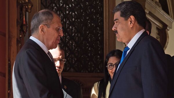 Ministar spoljnih poslova Rusije Sergej Lavrov i predsednik Venecuele Nikolas Maduro - Sputnik Srbija