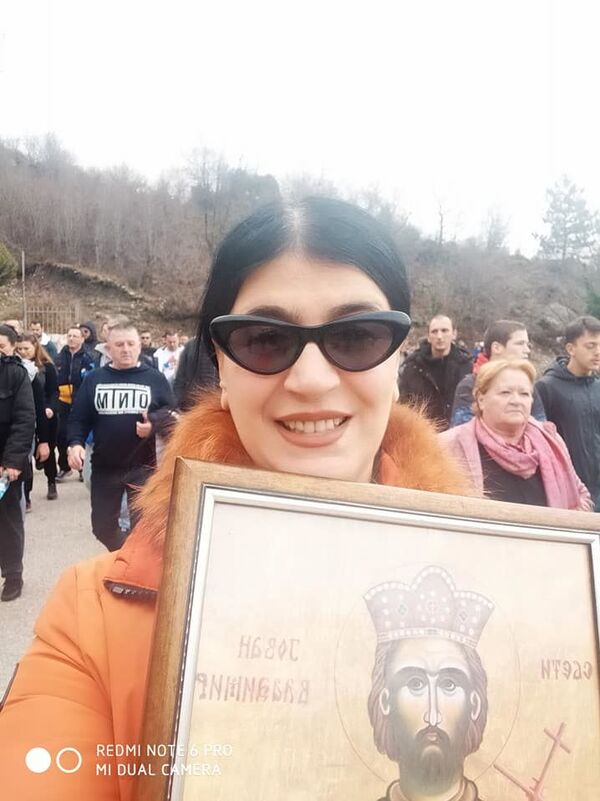 Сазнајемо: Суспендована учитељица из Бара кренула у литију дугу 13 километара /видео/ - Sputnik Србија