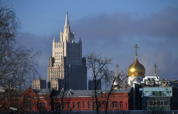 Русија привремено обуставља издавање виза странцимa - Sputnik Србија