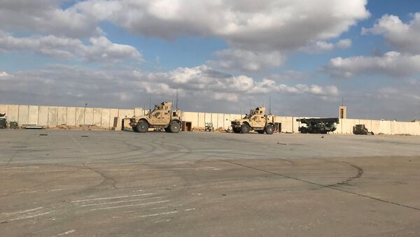 Vojna vozila američke vojske u vojnoj bazi Ajin el Asad u Iraku - Sputnik Srbija