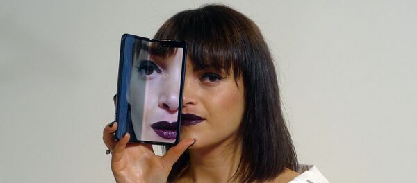 Телефон Самсунг галакси фолд Телефон Самсунг галакси фолд - Sputnik Србија