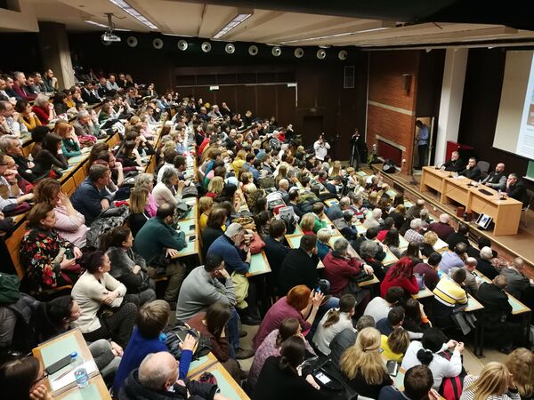 Владика Григорије открива: Патријарх после САД долази у Црну Гору, где се дешава чудо! /видео/ Владика Григорије открива: Патријарх после САД долази у Црну Гору, где се дешава чудо! /видео/ - Sputnik Србија