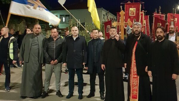 Gradonačelnici Trebinja i Herceg Novog, Mirko Đačić i Stevan Katić sa sveštenstvom na litiji u Herceg Novom - Sputnik Srbija
