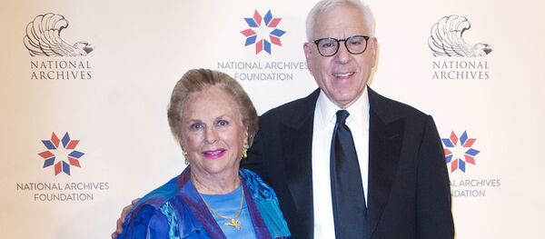 Žaklin Mars sa Dejvidom Rubinštajnom Žaklin Mars sa Dejvidom Rubinštajnom - Sputnik Srbija