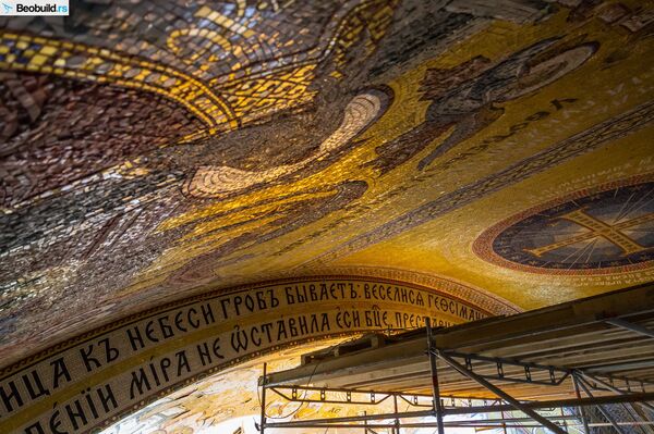 Ekskluzivne fotografije Hrama Svetog Save: Mozaik od 15.000 kvadrata na kom radi 300 umetnika - Sputnik Srbija