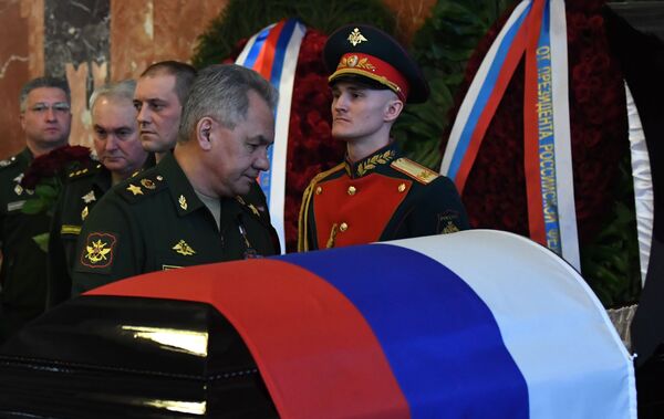 Лазански испратио на вечни починак последњег маршала СССР-а  - Sputnik Србија