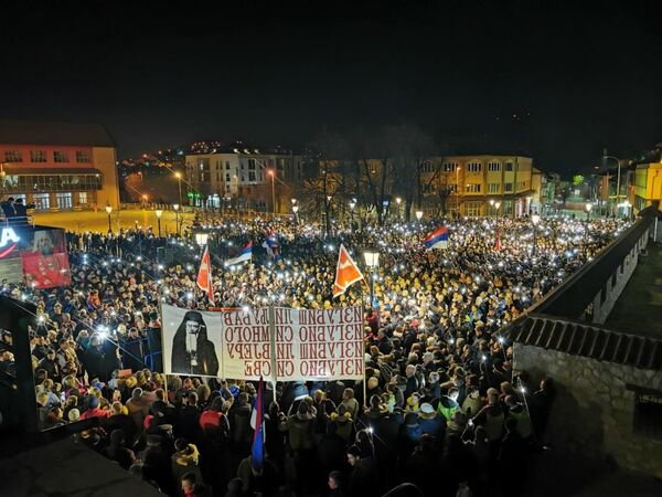 Владика Јоаникије: Не смемо да попустимо, ови су отишли даље и од Турака и од комуниста Владика Јоаникије: Не смемо да попустимо, ови су отишли даље и од Турака и од комуниста - Sputnik Србија