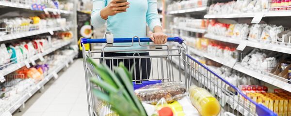 Žena u supermarketu - Sputnik Srbija