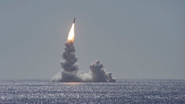 Лансирање балистичке ракете Трајдент са америчке подморнице Мејн - Sputnik Србија