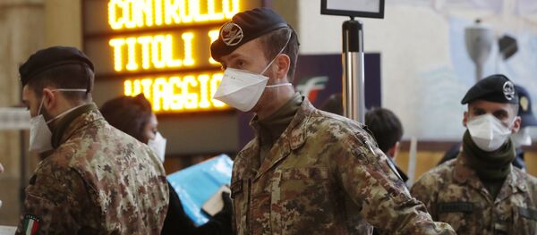 Италијанска војска на улицама Милана - Sputnik Србија