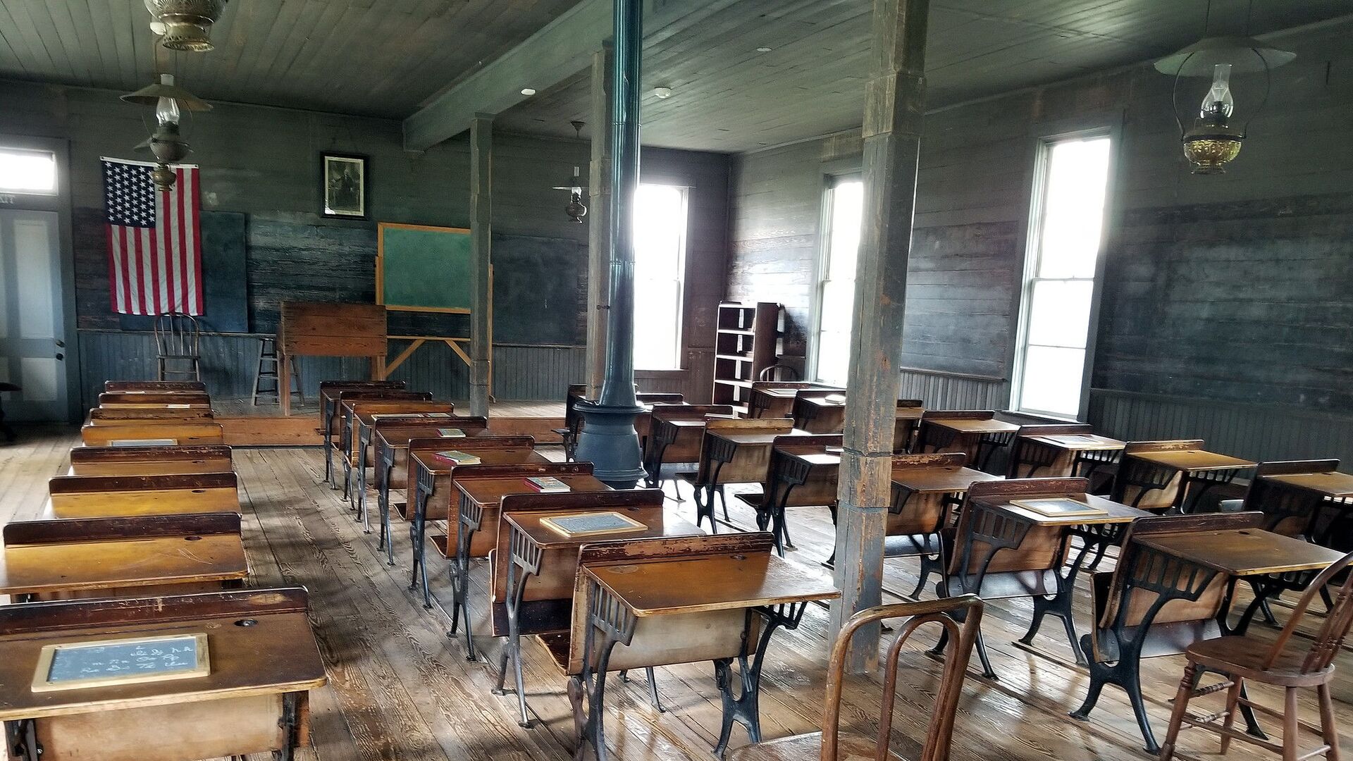 Prazna učionica u školi u Americi - Sputnik Srbija, 1920, 04.02.2021