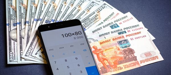 Američki dolari i ruske rublje Američki dolari i ruske rublje - Sputnik Srbija