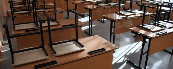 Prazna učionica nakon proglašene pandemije koronavirusa - Sputnik Srbija